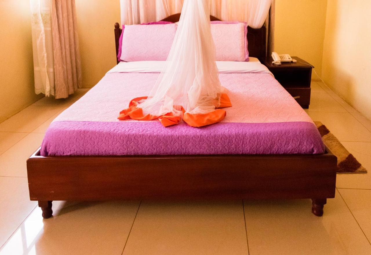 Kahondo Buffalo Hotel Kampala Makerere Extérieur photo